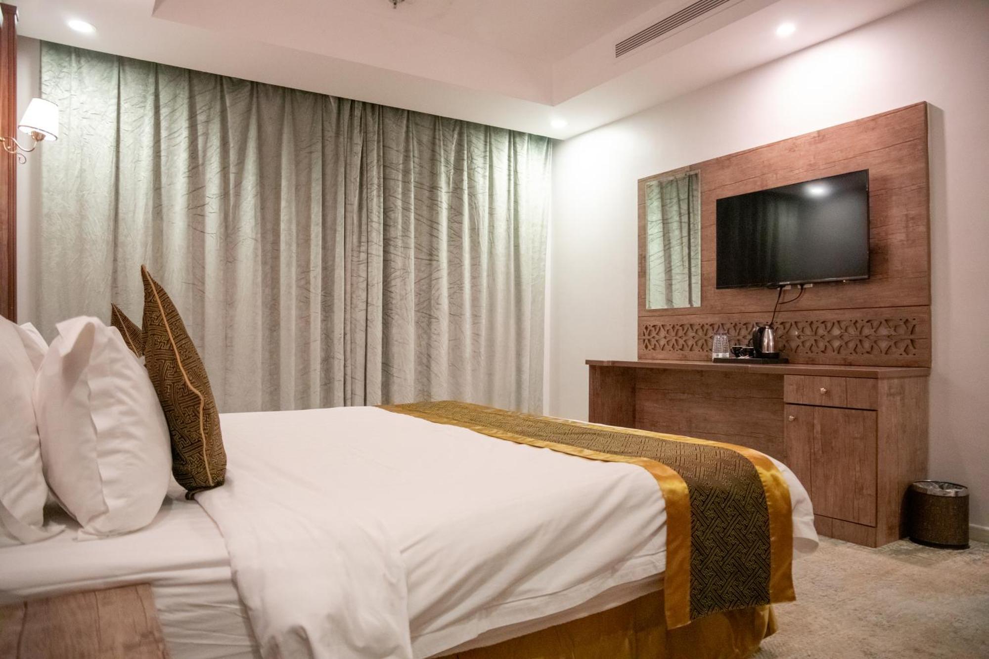 Areen Al Basateen Hotel Джеда Екстериор снимка