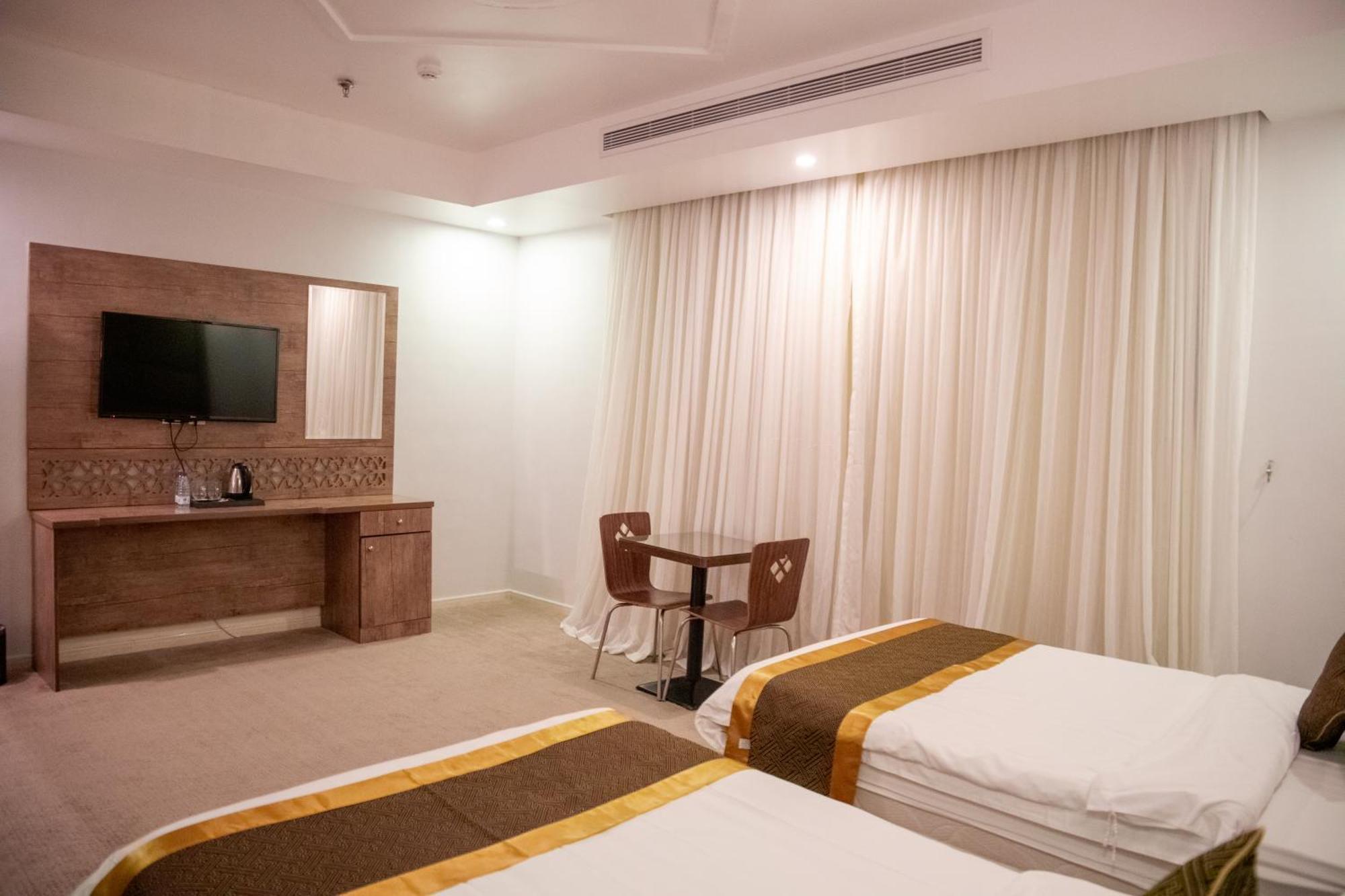 Areen Al Basateen Hotel Джеда Екстериор снимка