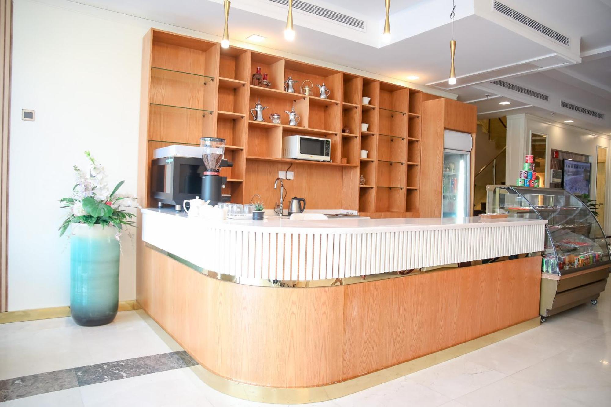 Areen Al Basateen Hotel Джеда Екстериор снимка