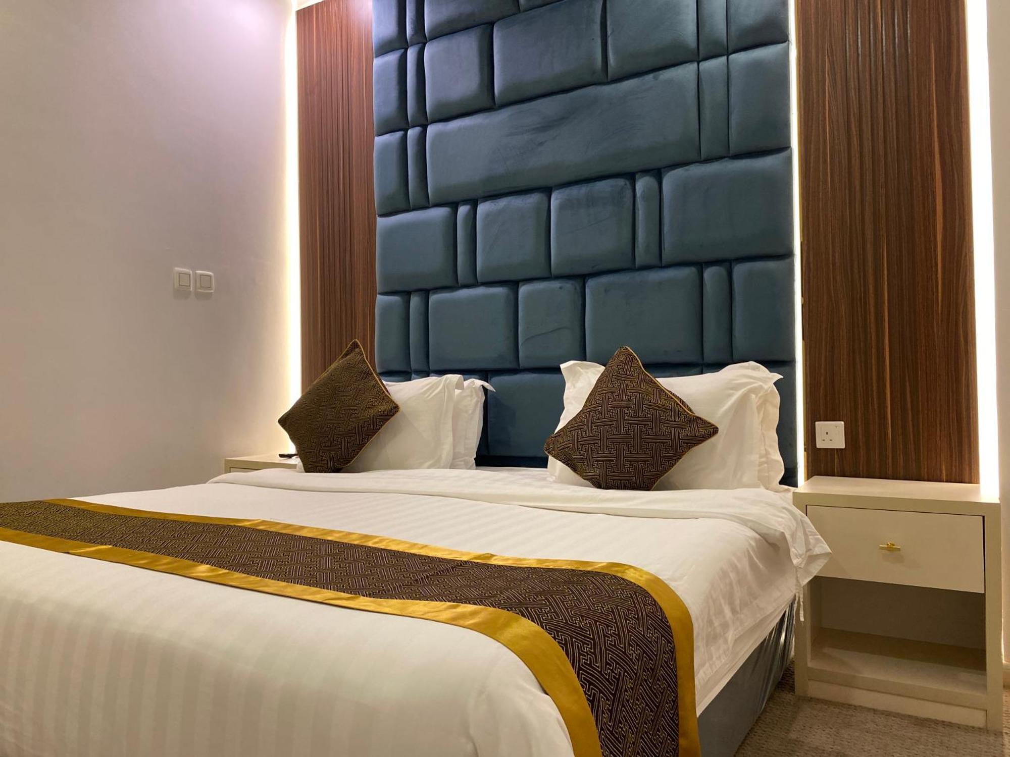 Areen Al Basateen Hotel Джеда Екстериор снимка